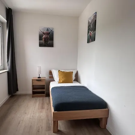 Appartement Large Group Apartments - Single Beds - Free Parking - Near Duesseldorf Airport *