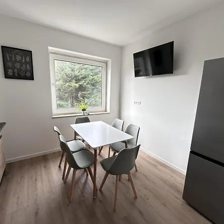 Apartmán Large Group Apartments - Single Beds - Free Parking - Near Duesseldorf Airport