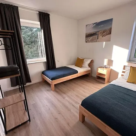 Apartmán Large Group Apartments - Single Beds - Free Parking - Near Duesseldorf Airport