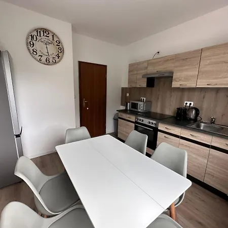 Apartmán Large Group Apartments - Single Beds - Free Parking - Near Duesseldorf Airport Duisburg