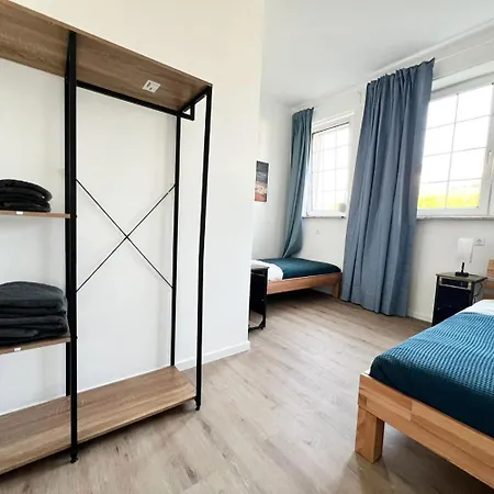Appartement Large Group Apartments - Single Beds - Free Parking - Near Duesseldorf Airport *